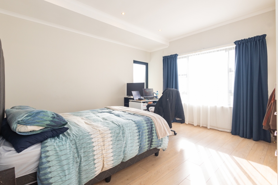 3 Bedroom Property for Sale in Parklands North Western Cape